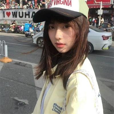 小丑面前